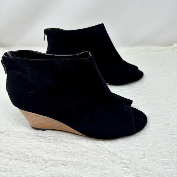Torrid Wedge Booties- Size 11.5W - Picture 1 of 12